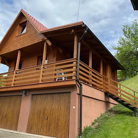 Zrubovy Dom Silvia 롯지 Trstené