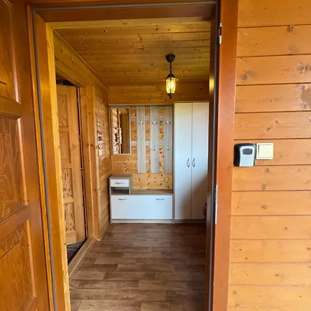 Zrubovy Dom Silvia Trstené