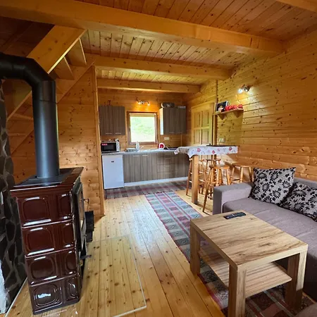 Zrubovy Dom Silvia Trstené